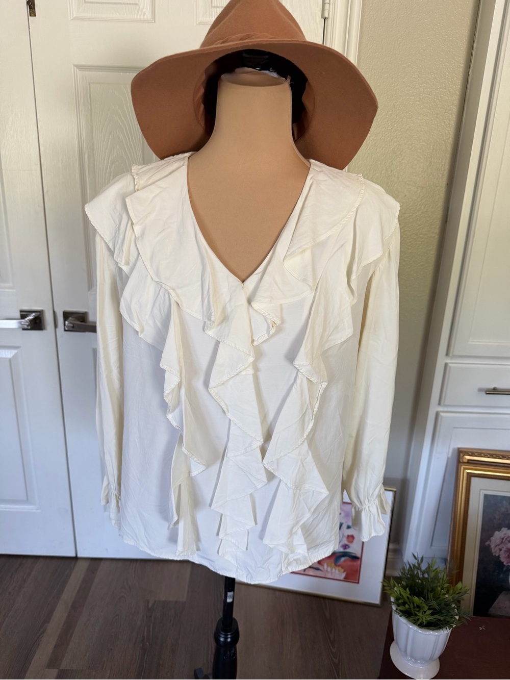 Vintage cream Ruffled top